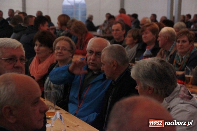 Zdjęcie w galerii na portalu naszraciborz.pl: Oktoberfest w Szymocicach – jak na Bajerach… wiadomości z regionu