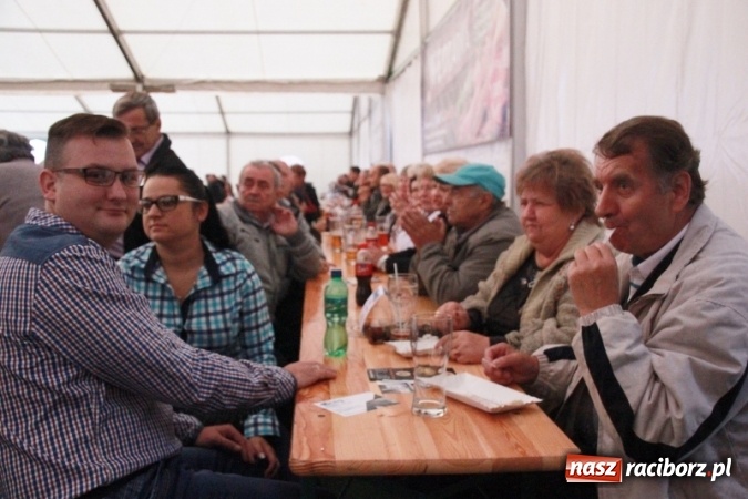 Zdjęcie w galerii na portalu naszraciborz.pl: Oktoberfest w Szymocicach – jak na Bajerach… wiadomości z regionu