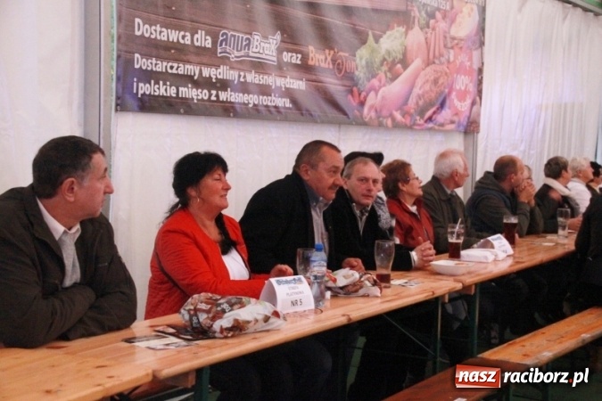 Zdjęcie w galerii na portalu naszraciborz.pl: Oktoberfest w Szymocicach – jak na Bajerach… wiadomości z regionu