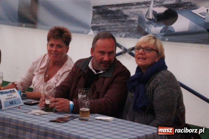 Zdjęcie w galerii na portalu naszraciborz.pl: Oktoberfest w Szymocicach – jak na Bajerach… wiadomości z regionu