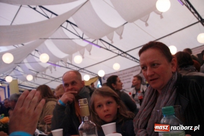 Zdjęcie w galerii na portalu naszraciborz.pl: Oktoberfest w Szymocicach – jak na Bajerach… wiadomości z regionu