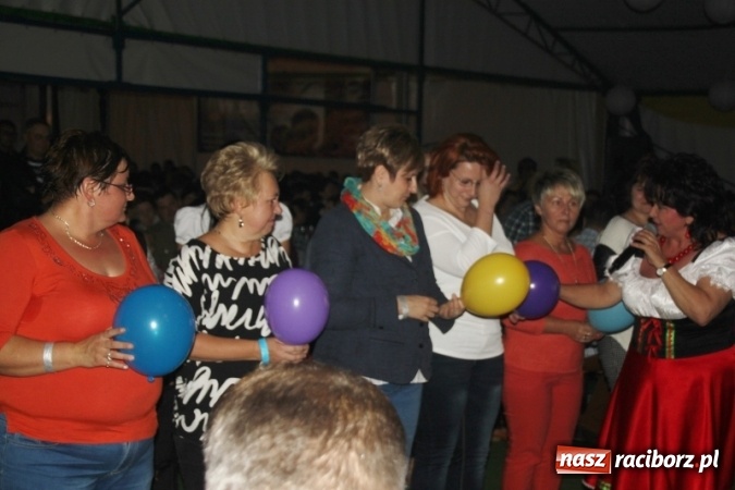 Zdjęcie w galerii na portalu naszraciborz.pl: Oktoberfest w Szymocicach – jak na Bajerach… wiadomości z regionu