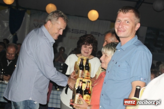 Zdjęcie w galerii na portalu naszraciborz.pl: Oktoberfest w Szymocicach – jak na Bajerach… wiadomości z regionu