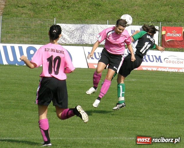 Zdjęcie w galerii na portalu naszraciborz.pl: Rezerwy kobiecej Unii nie zwalniają tempa wiadomości z regionu
