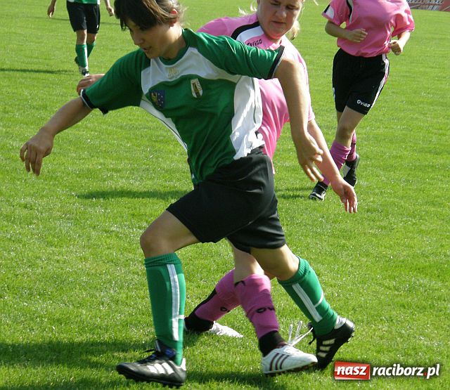 Zdjęcie w galerii na portalu naszraciborz.pl: Rezerwy kobiecej Unii nie zwalniają tempa wiadomości z regionu