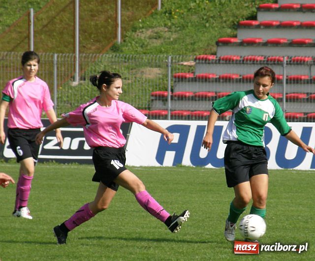 Zdjęcie w galerii na portalu naszraciborz.pl: Rezerwy kobiecej Unii nie zwalniają tempa wiadomości z regionu