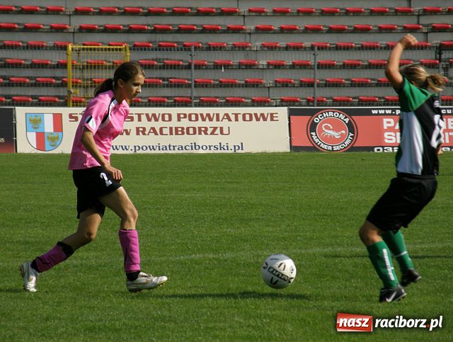 Zdjęcie w galerii na portalu naszraciborz.pl: Rezerwy kobiecej Unii nie zwalniają tempa wiadomości z regionu