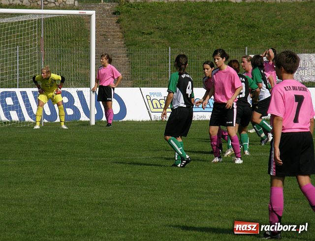 Zdjęcie w galerii na portalu naszraciborz.pl: Rezerwy kobiecej Unii nie zwalniają tempa wiadomości z regionu