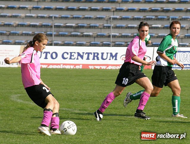 Zdjęcie w galerii na portalu naszraciborz.pl: Rezerwy kobiecej Unii nie zwalniają tempa wiadomości z regionu