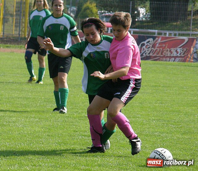 Zdjęcie w galerii na portalu naszraciborz.pl: Rezerwy kobiecej Unii nie zwalniają tempa wiadomości z regionu