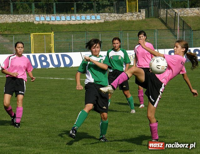 Zdjęcie w galerii na portalu naszraciborz.pl: Rezerwy kobiecej Unii nie zwalniają tempa wiadomości z regionu