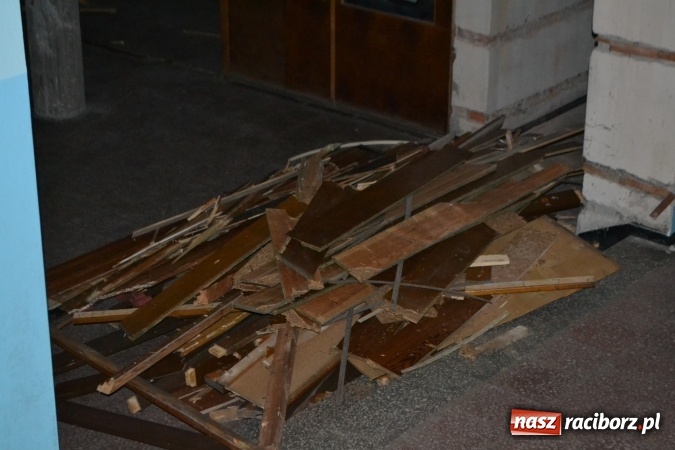 Zdjęcie w galerii na portalu naszraciborz.pl: Trwa remont MOKSiR-u w Kuźni Raciborskiej wiadomości z regionu