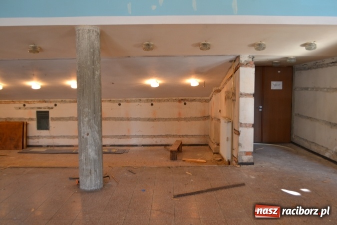 Zdjęcie w galerii na portalu naszraciborz.pl: Trwa remont MOKSiR-u w Kuźni Raciborskiej wiadomości z regionu