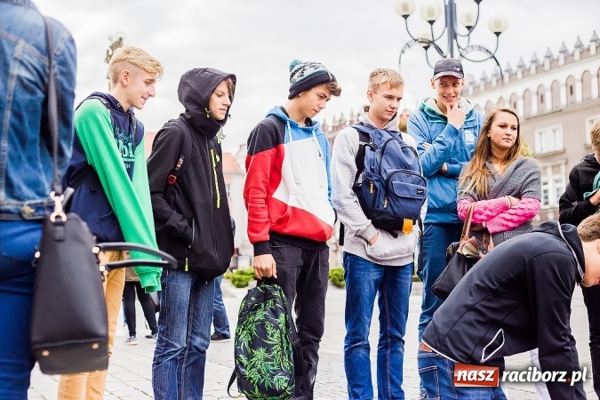 Zdjęcie w galerii na portalu naszraciborz.pl: Pokazy ratownictwa medycznego na Rynku wiadomości z regionu