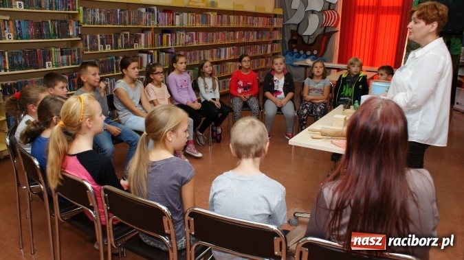 Zdjęcie w galerii na portalu naszraciborz.pl: Radosna edukacja ekologiczna w bibliotece  wiadomości z regionu