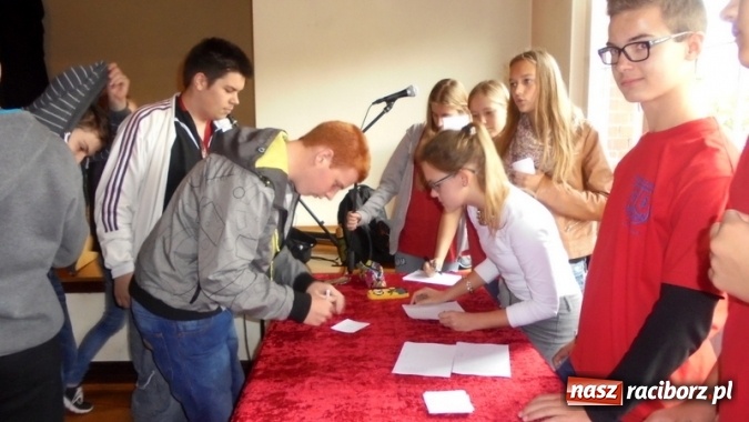 Zdjęcie w galerii na portalu naszraciborz.pl: Wybory i Dzień Chłopaka w G 5  wiadomości z regionu