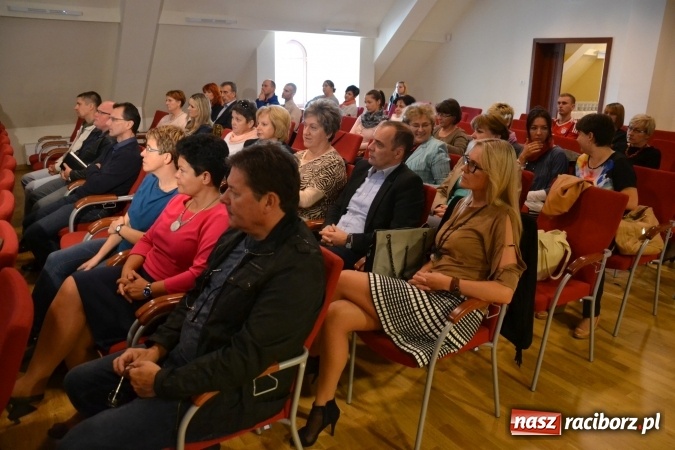 Zdjęcie w galerii na portalu naszraciborz.pl: Korygowanie wad postawy - konferencja na zamku  wiadomości z regionu