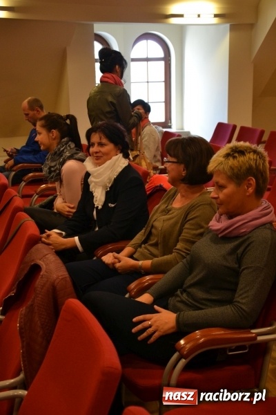 Zdjęcie w galerii na portalu naszraciborz.pl: Korygowanie wad postawy - konferencja na zamku  wiadomości z regionu