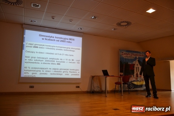 Zdjęcie w galerii na portalu naszraciborz.pl: Korygowanie wad postawy - konferencja na zamku  wiadomości z regionu