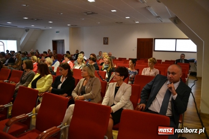 Zdjęcie w galerii na portalu naszraciborz.pl: Korygowanie wad postawy - konferencja na zamku  wiadomości z regionu