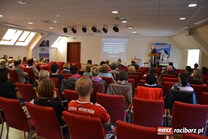 Zdjęcie w galerii na portalu naszraciborz.pl: Korygowanie wad postawy - konferencja na zamku  wiadomości z regionu