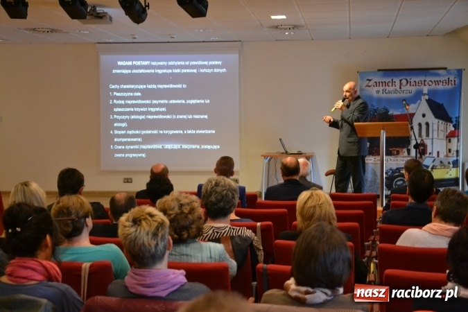 Zdjęcie w galerii na portalu naszraciborz.pl: Korygowanie wad postawy - konferencja na zamku  wiadomości z regionu