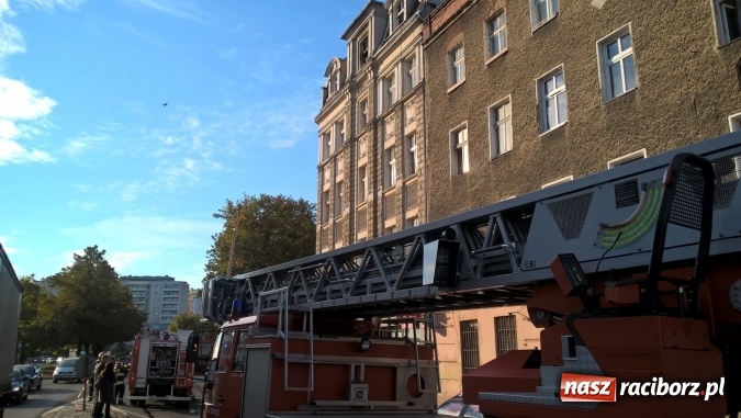 Zdjęcie w galerii na portalu naszraciborz.pl: Pożar mieszkania w kamienicy przy Opawskiej wiadomości z regionu