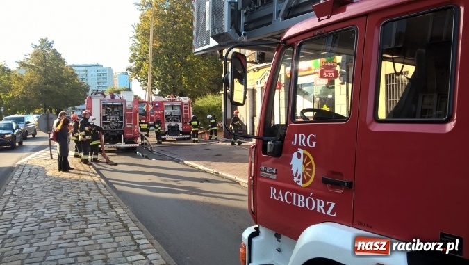 Zdjęcie w galerii na portalu naszraciborz.pl: Pożar mieszkania w kamienicy przy Opawskiej wiadomości z regionu