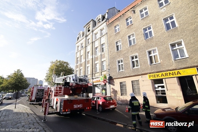 Zdjęcie w galerii na portalu naszraciborz.pl: Pożar mieszkania w kamienicy przy Opawskiej wiadomości z regionu