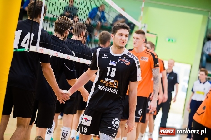 Zdjęcie w galerii na portalu naszraciborz.pl: Emocje i zacięta walka w Arenie Rafako wiadomości z regionu