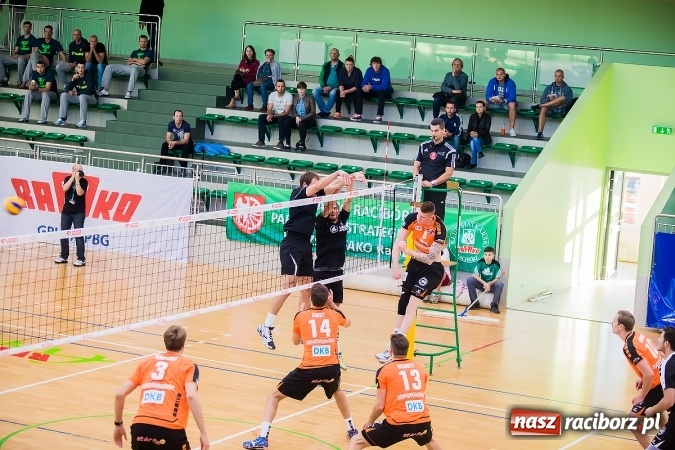 Zdjęcie w galerii na portalu naszraciborz.pl: Emocje i zacięta walka w Arenie Rafako wiadomości z regionu