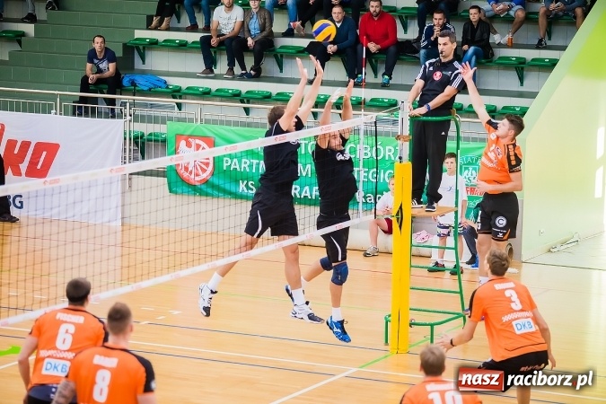 Zdjęcie w galerii na portalu naszraciborz.pl: Emocje i zacięta walka w Arenie Rafako wiadomości z regionu