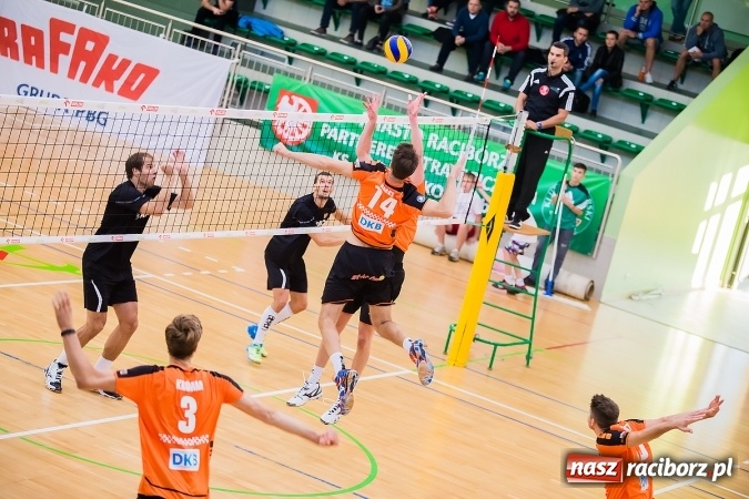 Zdjęcie w galerii na portalu naszraciborz.pl: Emocje i zacięta walka w Arenie Rafako wiadomości z regionu