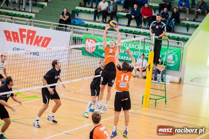 Zdjęcie w galerii na portalu naszraciborz.pl: Emocje i zacięta walka w Arenie Rafako wiadomości z regionu