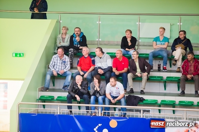 Zdjęcie w galerii na portalu naszraciborz.pl: Emocje i zacięta walka w Arenie Rafako wiadomości z regionu