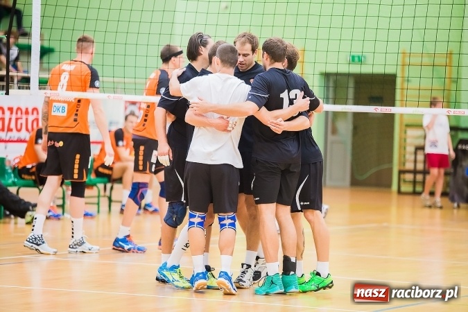 Zdjęcie w galerii na portalu naszraciborz.pl: Emocje i zacięta walka w Arenie Rafako wiadomości z regionu