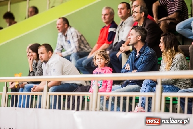 Zdjęcie w galerii na portalu naszraciborz.pl: Emocje i zacięta walka w Arenie Rafako wiadomości z regionu