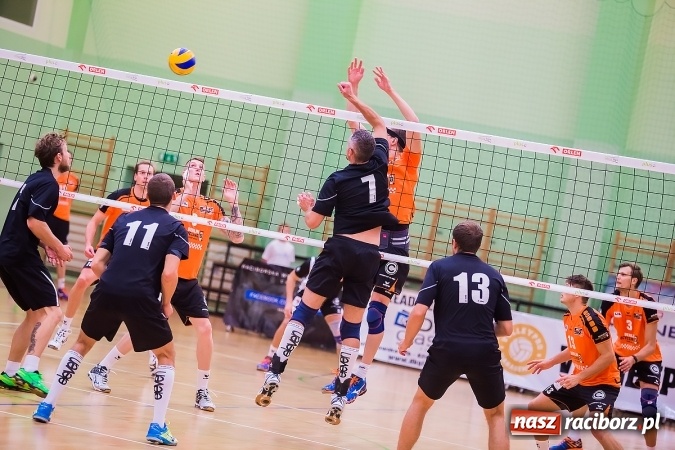 Zdjęcie w galerii na portalu naszraciborz.pl: Emocje i zacięta walka w Arenie Rafako wiadomości z regionu