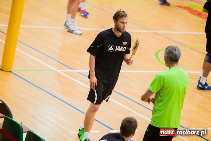 Zdjęcie w galerii na portalu naszraciborz.pl: Emocje i zacięta walka w Arenie Rafako wiadomości z regionu