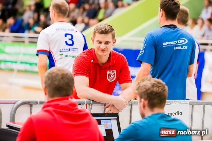 Zdjęcie w galerii na portalu naszraciborz.pl: Emocje i zacięta walka w Arenie Rafako wiadomości z regionu