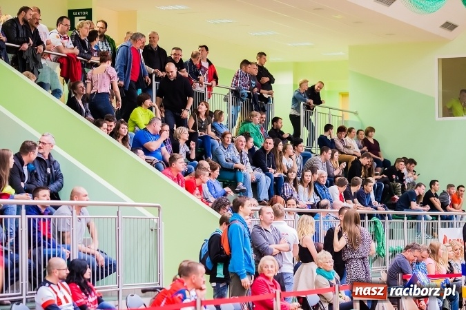 Zdjęcie w galerii na portalu naszraciborz.pl: Emocje i zacięta walka w Arenie Rafako wiadomości z regionu