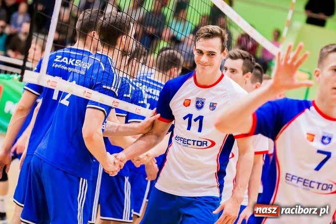 Zdjęcie w galerii na portalu naszraciborz.pl: Emocje i zacięta walka w Arenie Rafako wiadomości z regionu