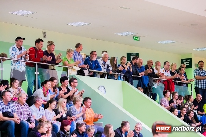 Zdjęcie w galerii na portalu naszraciborz.pl: Emocje i zacięta walka w Arenie Rafako wiadomości z regionu