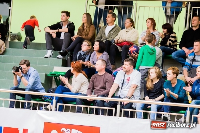 Zdjęcie w galerii na portalu naszraciborz.pl: Emocje i zacięta walka w Arenie Rafako wiadomości z regionu