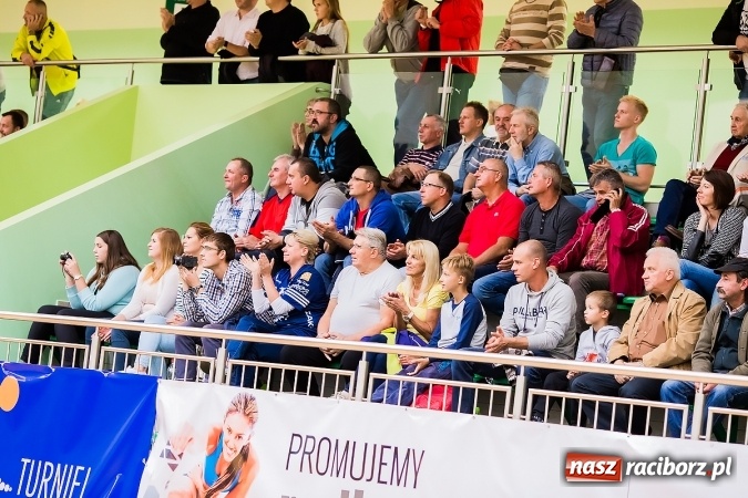 Zdjęcie w galerii na portalu naszraciborz.pl: Emocje i zacięta walka w Arenie Rafako wiadomości z regionu