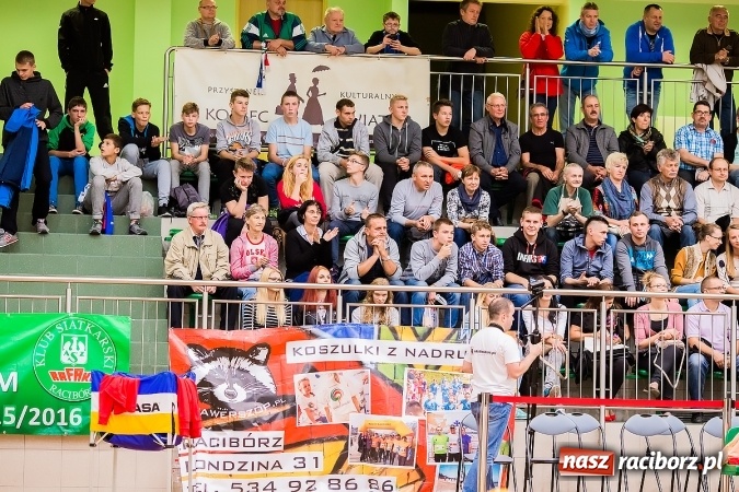 Zdjęcie w galerii na portalu naszraciborz.pl: Emocje i zacięta walka w Arenie Rafako wiadomości z regionu