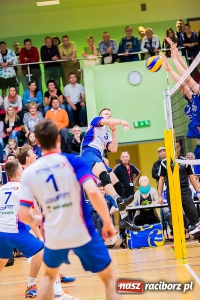 Zdjęcie w galerii na portalu naszraciborz.pl: Emocje i zacięta walka w Arenie Rafako wiadomości z regionu