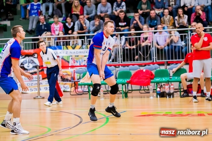 Zdjęcie w galerii na portalu naszraciborz.pl: Emocje i zacięta walka w Arenie Rafako wiadomości z regionu