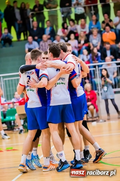 Zdjęcie w galerii na portalu naszraciborz.pl: Emocje i zacięta walka w Arenie Rafako wiadomości z regionu
