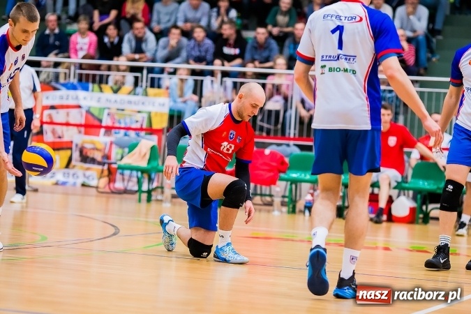Zdjęcie w galerii na portalu naszraciborz.pl: Emocje i zacięta walka w Arenie Rafako wiadomości z regionu